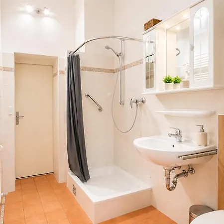 - - Eg - 145 Qm - Bis 7 Schlafplaetze Apartman