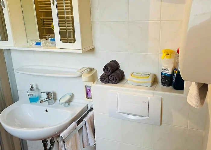 - - Eg - 145 Qm - Bis 7 Schlafplaetze * Troisdorf